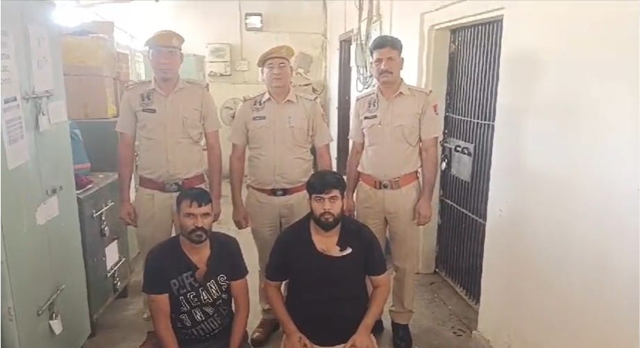 A gang that rented vehicles and sold them to smugglers was caught in Rajasthan