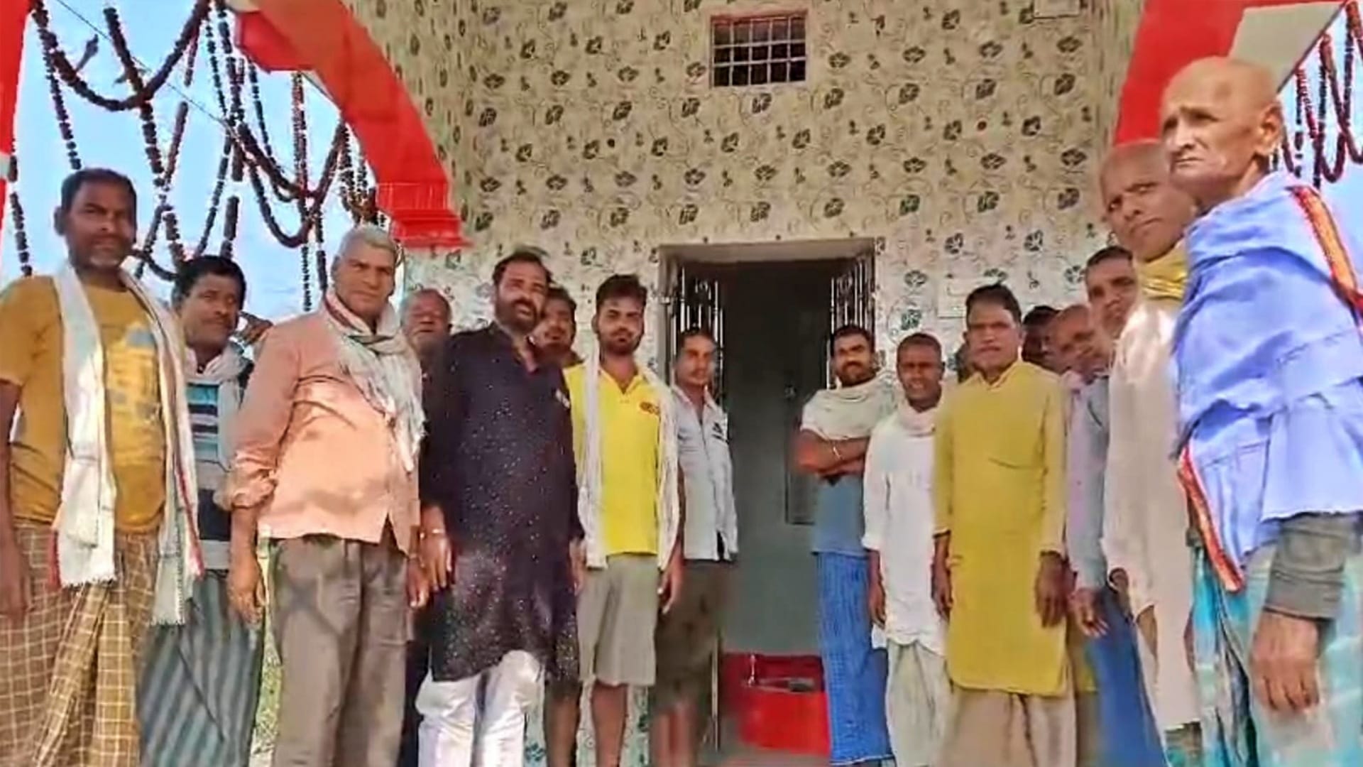 ग्रामीणों ने मृत्यु भोज की परंपरा खत्म करने के लिए शुरू किया जागरूकता अभियान