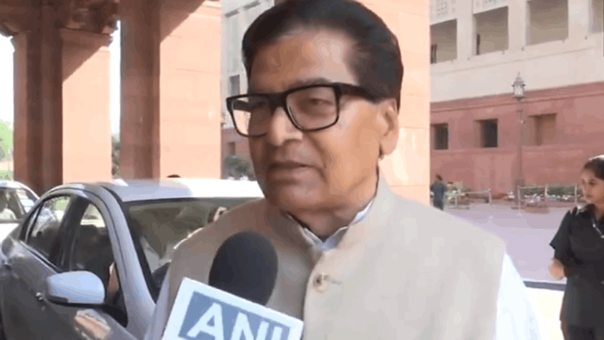 mp Ram Gopal Yadav commented on Dattatreya Hosabale statement and arrest of Zafar Ali
