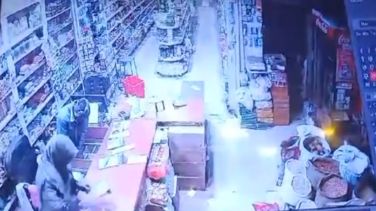 Lakhs stolen from a shop in Baddi, incident captured on CCTV