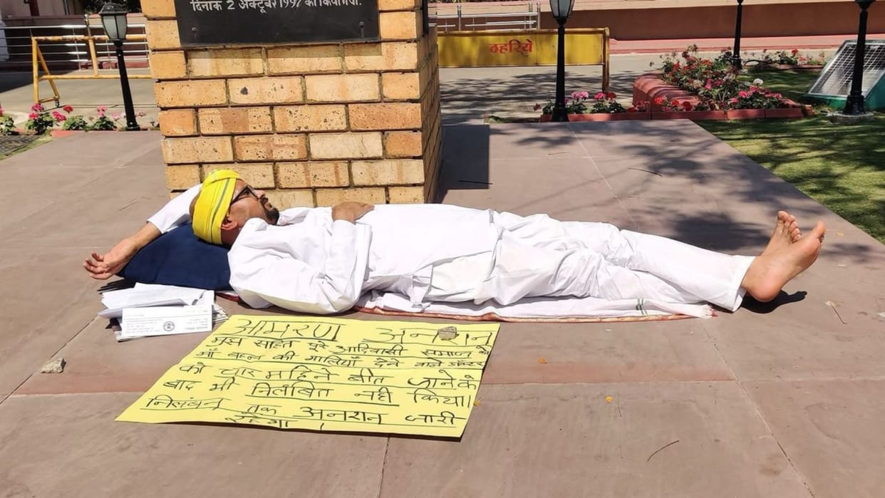 MP News: MLA Kamleshwar warned of hunger strike over action against the doctor