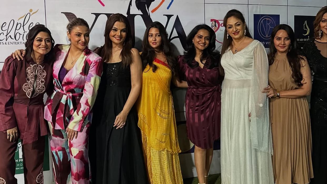 TV Actors Unites To Promote Yuva Badminton League Founded By Pravin Jangid Vineet Chatirvedi