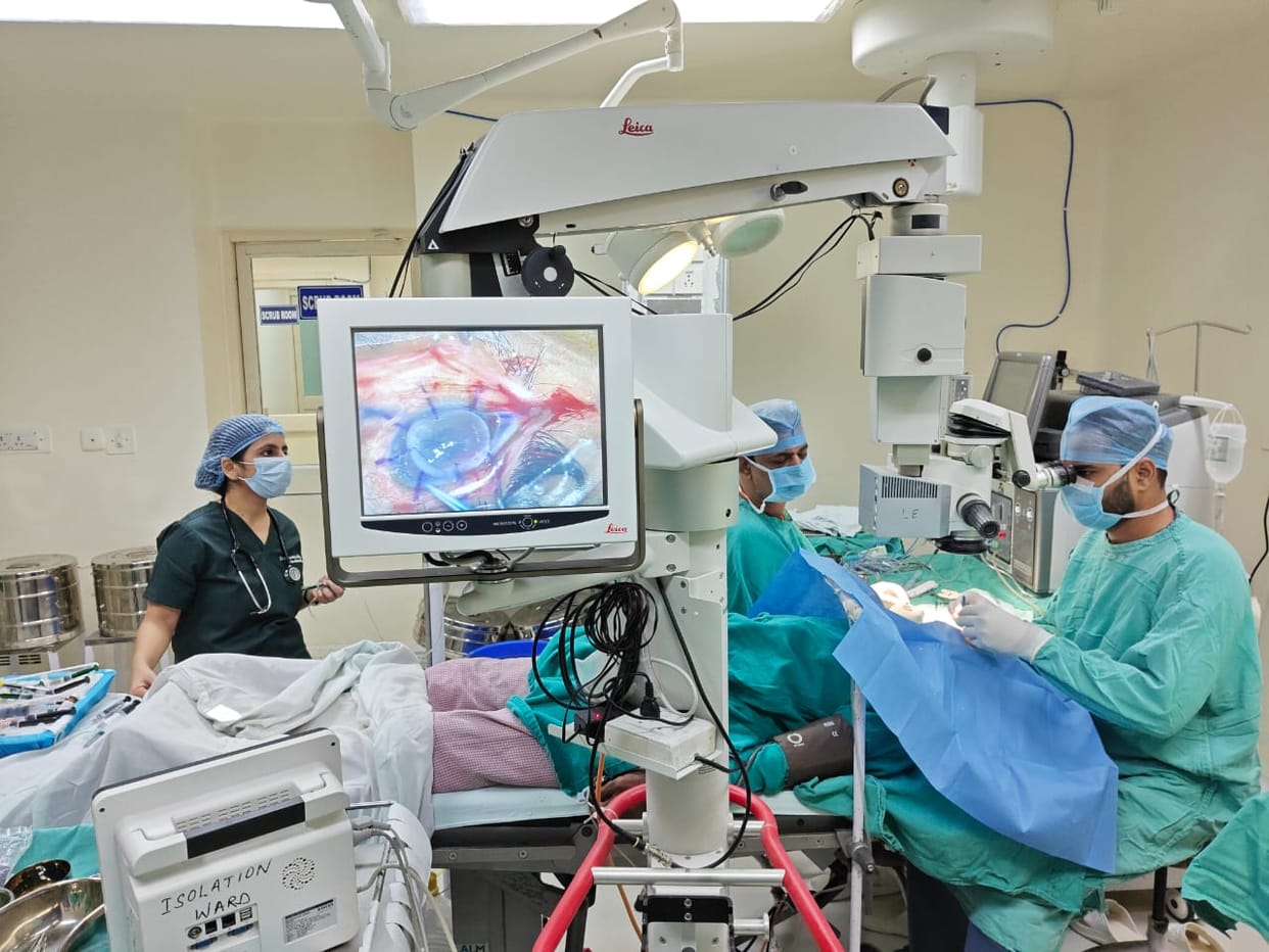 Bhopal: First eye transplant in BMHRC, 50-year-old gas victim regained sight, donated eyes were used
