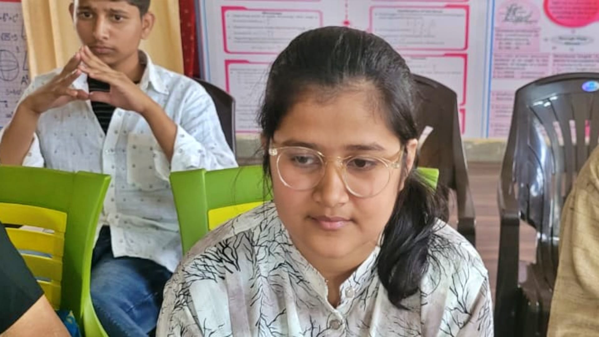 विज्ञान संकाय में टॉप 5 में जगह बनाने वाली वर्षा रानी