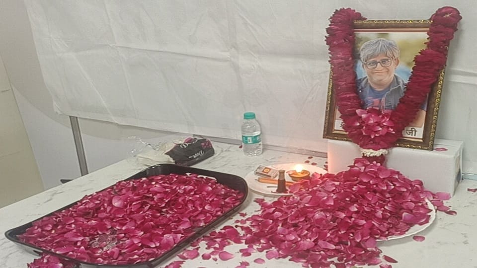 Writer Manoj Santoshi remembered