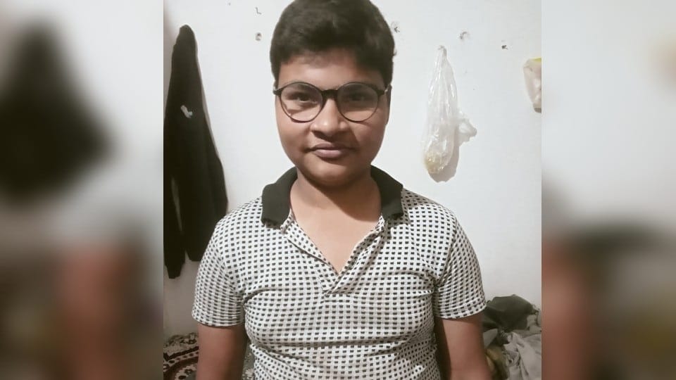 young man travelling from Delhi to Bihar died in road accident