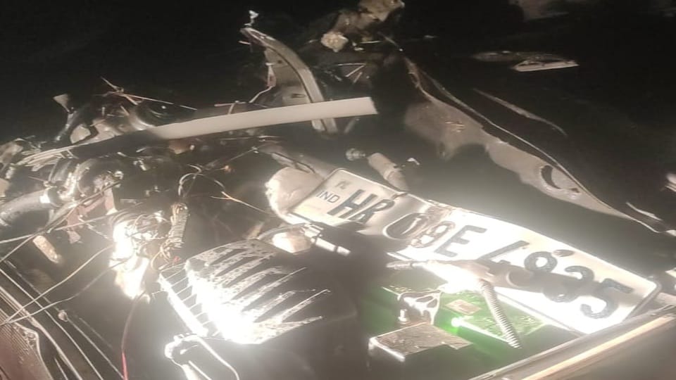 Accident in Pehowa car driver dies