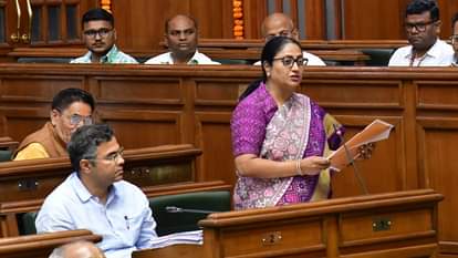 दिल्ली विधानसभा में सीएम रेखा गुप्ता