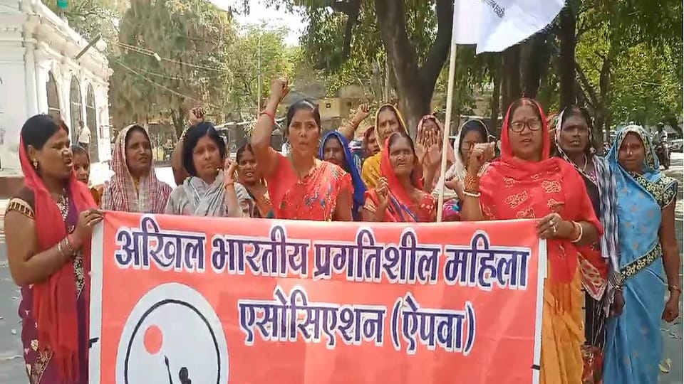 Women protested against the decision on sexual harassment