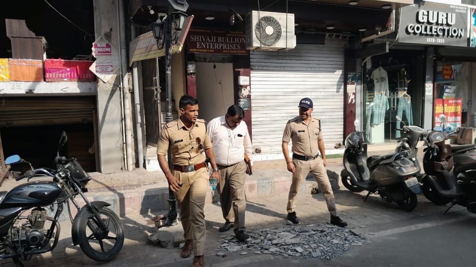 Vigilance raided the house and jewellery shop of the former manager of the cooperative bank in rudrapur