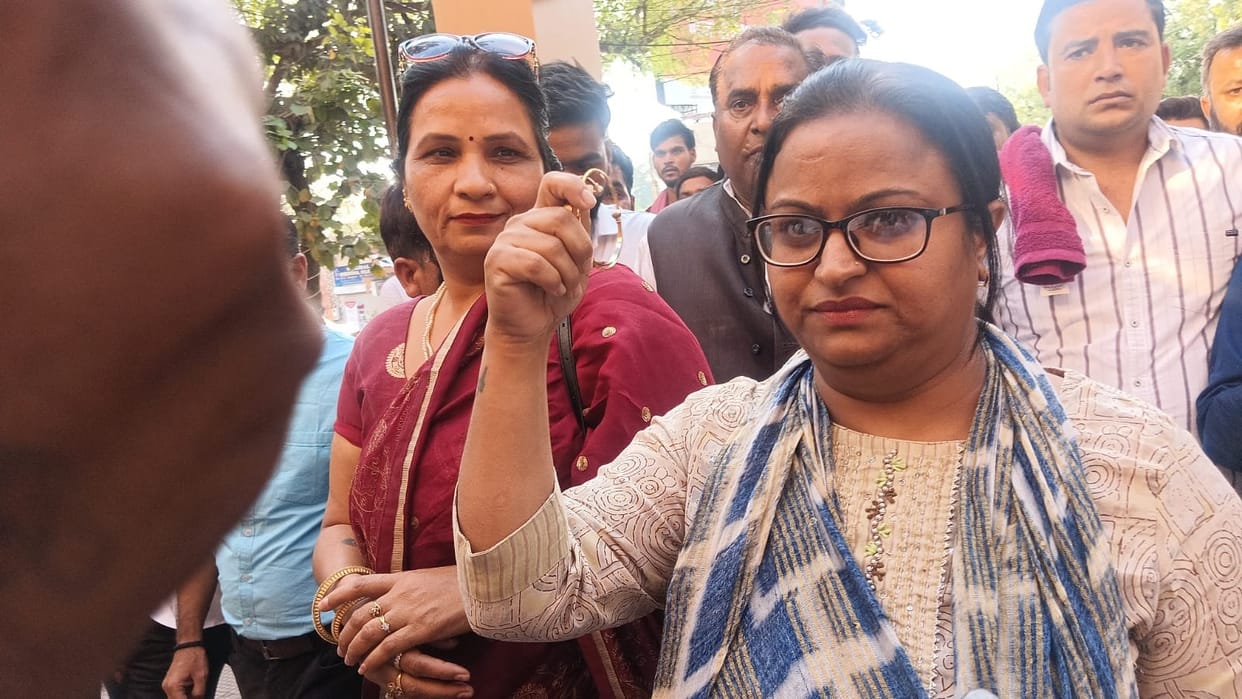 SP is angry over attack on Ramji Lal Suman s residence