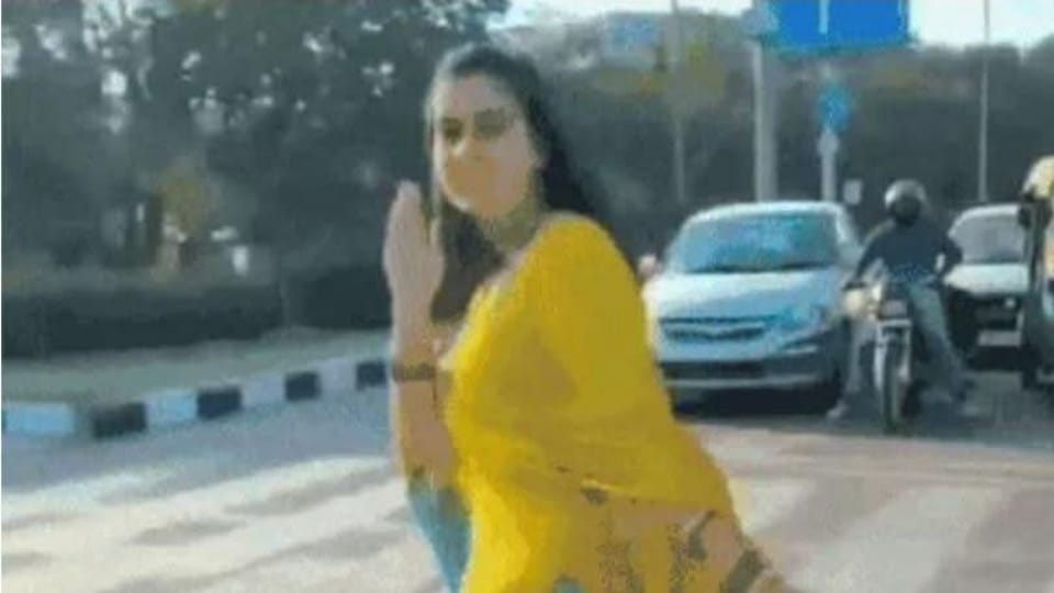 Woman made reel on road in Chandigarh Policeman husband suspended