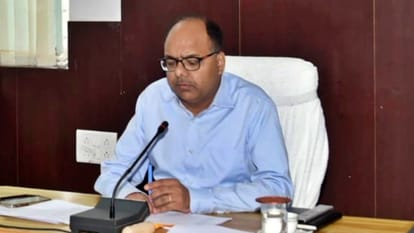 पटना जिलाधिकारी डॉ. चंद्रशेखर सिंह