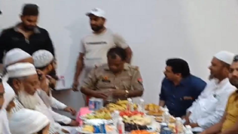 Meerut: Roza Iftar in police post, SSP made him present in line after video went viral