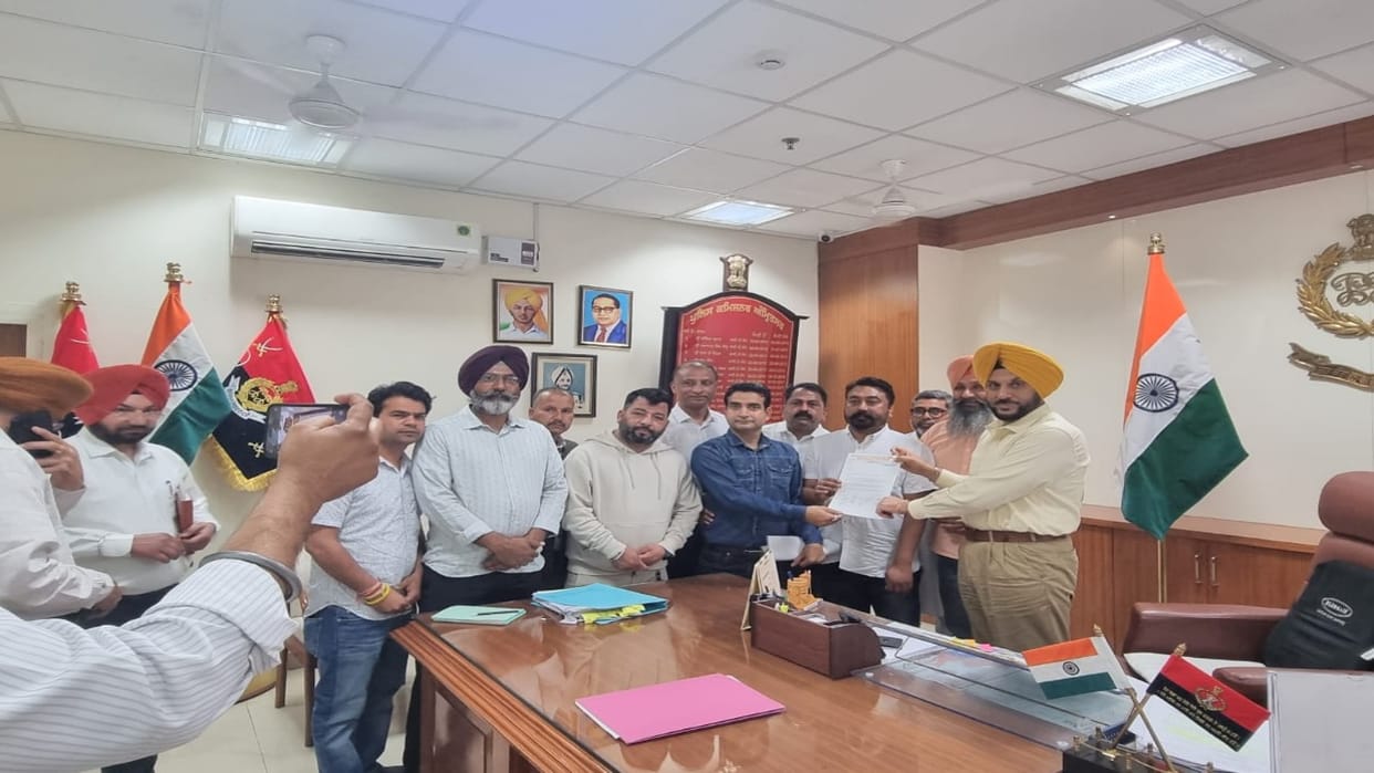 Himachal taxi drivers mistreated in Amritsar, sought protection from police commissioner