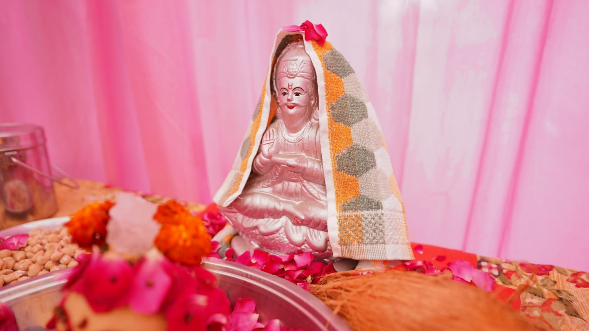 Cheti Chand 2025 Date Puja Vidhi and Significance Jhulelal Jayanti Kab Hai