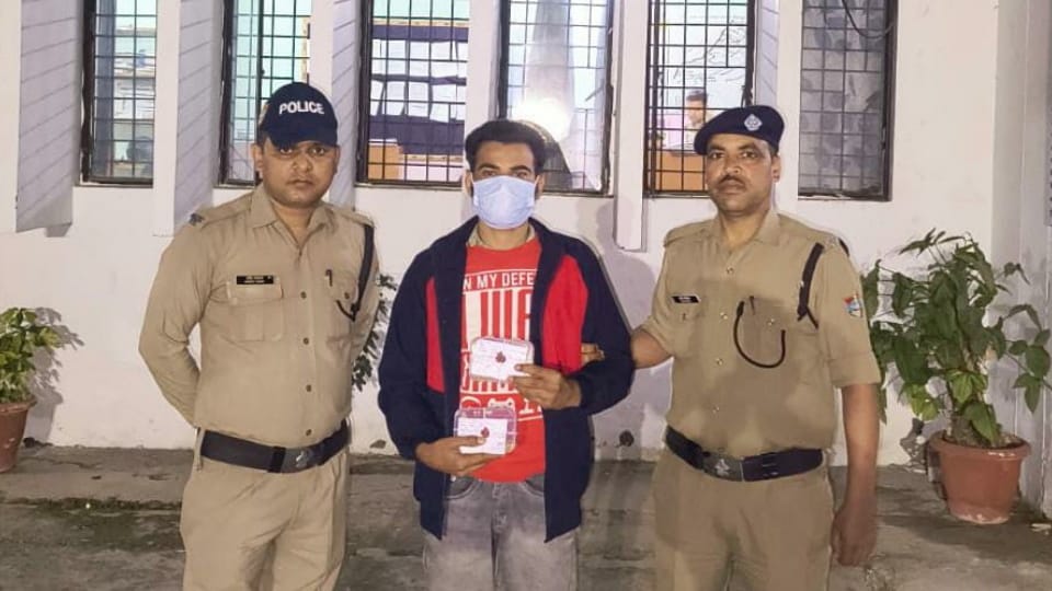 Dehradun Famous Nakraunda robbery and murder case Accused Akram arrested for theft, was out of jail on bail