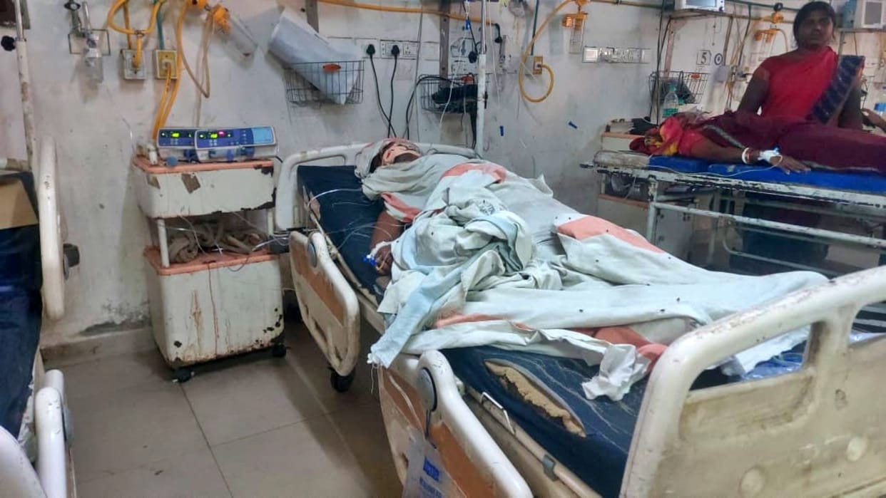 Nalanda News: Police accused of beating a drunkard, family says he is dead, forcibly kept on oxygen