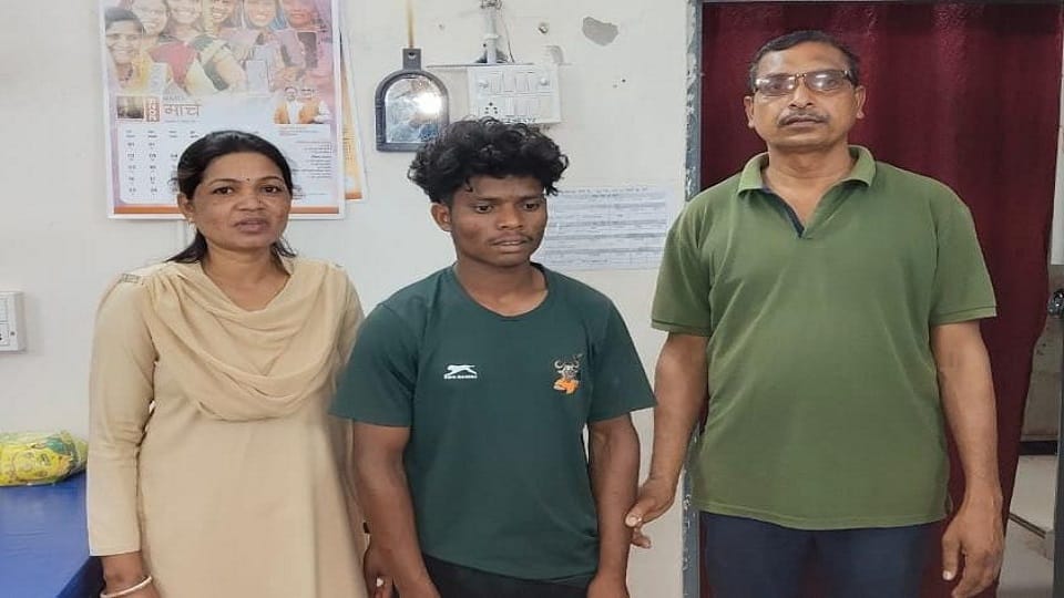 पुलिस की गिरफ्त में आरोपी