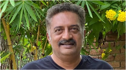 Actor Prakash Raj appears before ED in Hyderabad in online betting apps case