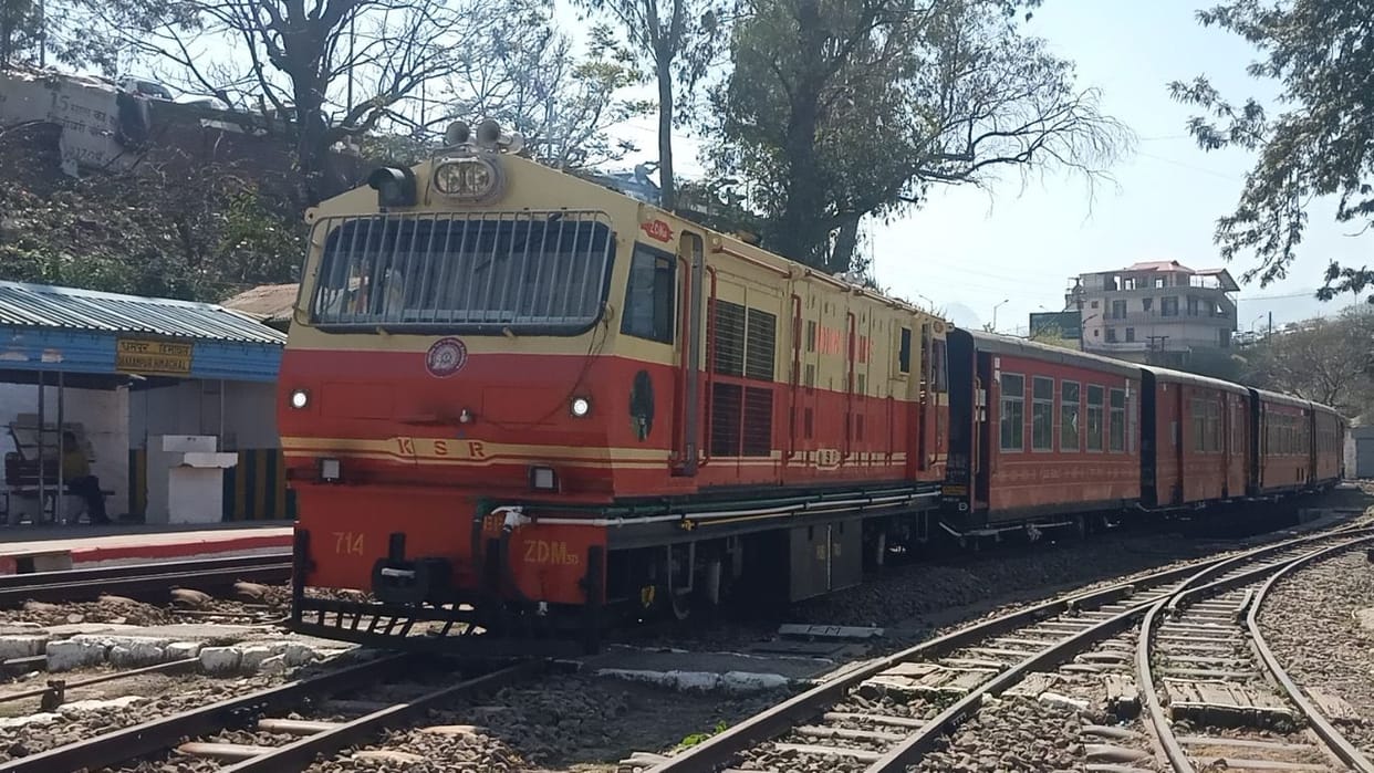 Parel engine will run on Kalka-Shimla rail line brakes can be applied anywhere in case of emergency