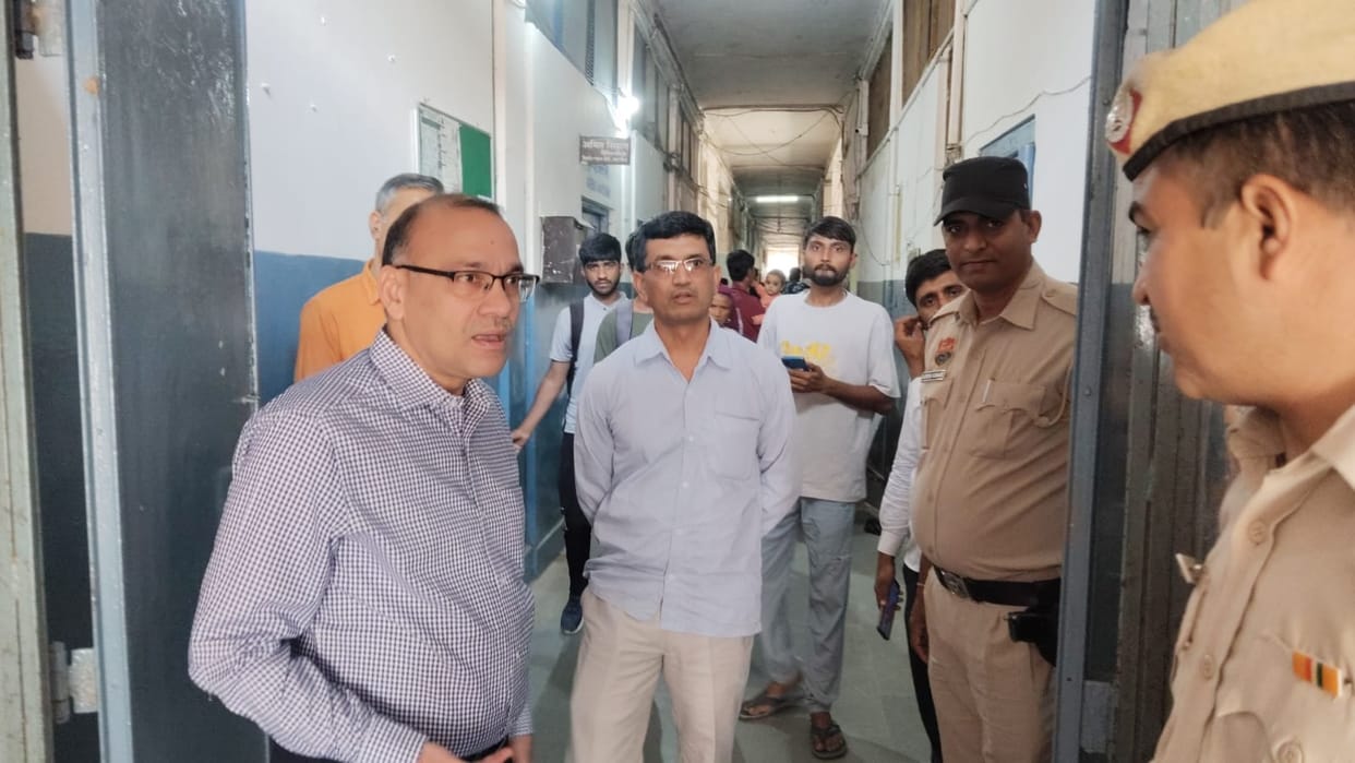 Two employees of Assistant Registrar Cooperative Societies Office found absent in Narnaul, explanation sought