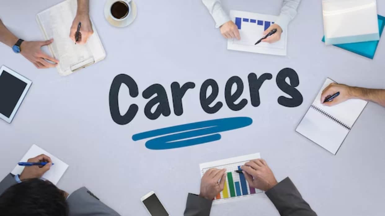 Why Technical Skills Matter in the Digital Age: From AI and Data Analysis to Better Career Opportunities