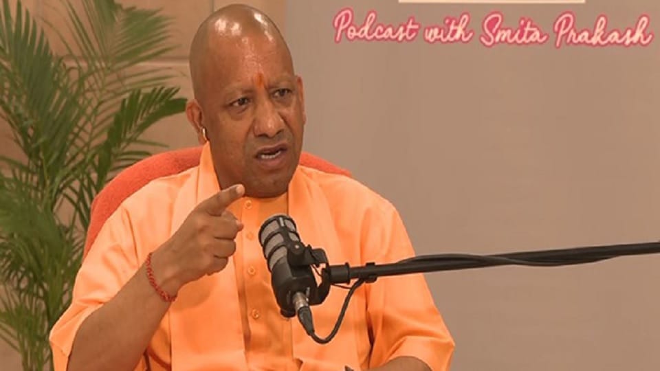 Rahul jaise kuch namune rehne chahiye, CM Yogi Adityanath attacks Congress