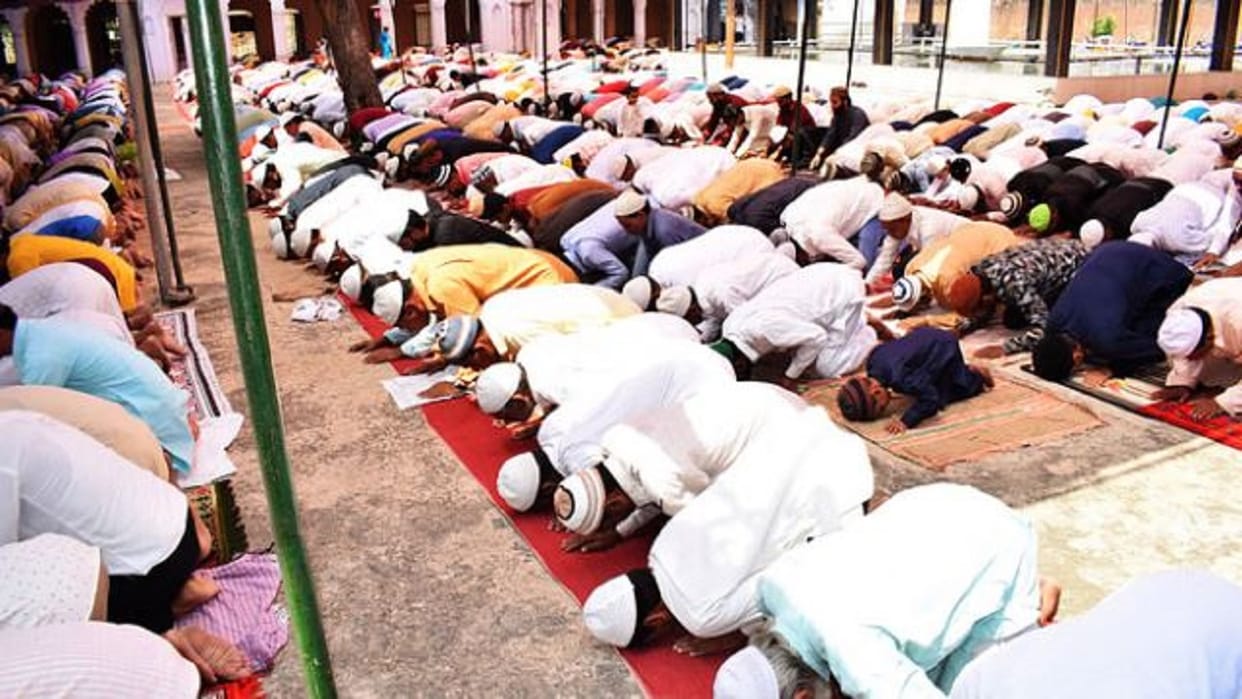 Alvida Jumma Namaz time in the mosques of Bareilly