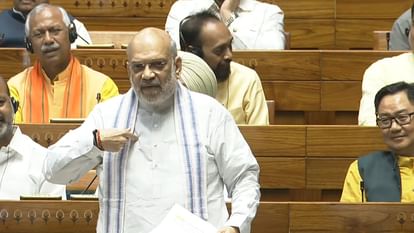 Immigration: लोकसभा में आव्रजन विधेयक पारित; गृह मंत्री की दो टूक- देश धर्मशाला नहीं, आने वालों पर नजर रखेंगे Home Minister Amit Shah Lok Sabha Updates Immigration and Foreigners Bill 2025 Passport visa fake documents