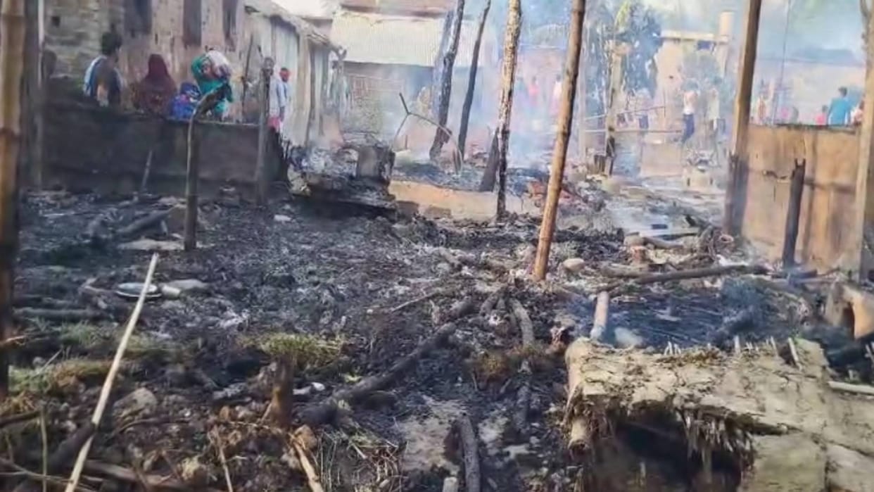 Bihar News More than hundred houses burnt in fire in Darbhanga