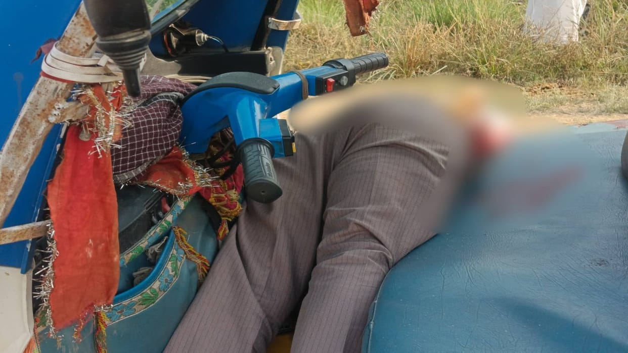 Crime in Bihar E-rickshaw driver shot dead in Nalanda firing marks on front glass of vehicle