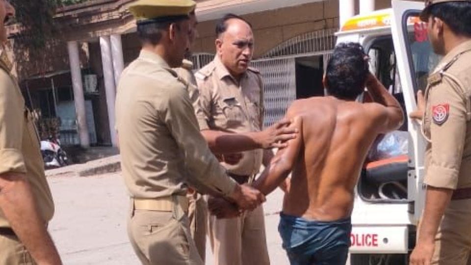 youth attempted self-immolation outside DM office in Greater Noida