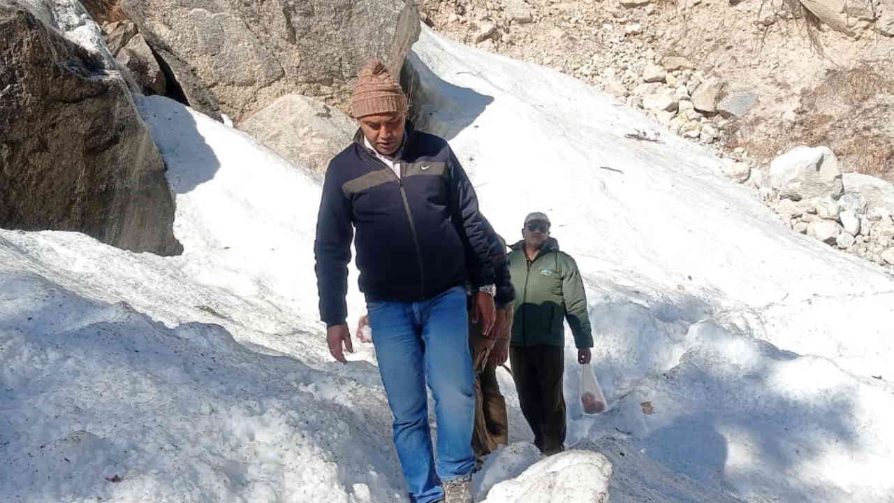 Uttarkashi Gomukh and Kedartal trek will take time till May to open problem due to glacier Watch Photos