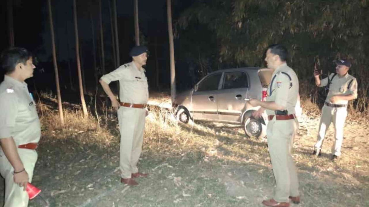 Police encounter with smugglers miscreant shot in the leg Haridwar News