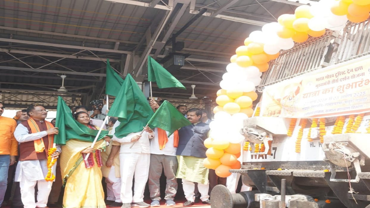 CM Sai inaugurated the Chief Minister Tirtha Darshan Yojana, flagged off 780 devotees in chhattisgarh