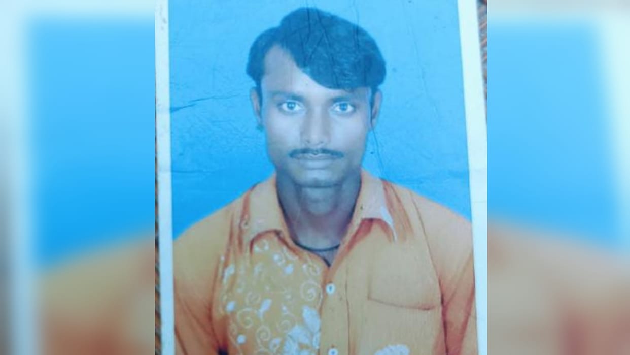 Body of a young man found in a field near the house, murder suspected