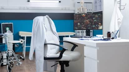 Government doctors are running private clinics in Bhatapara