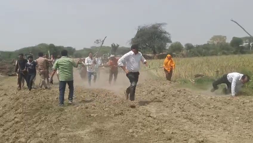 Villagers attack revenue team in Mathura