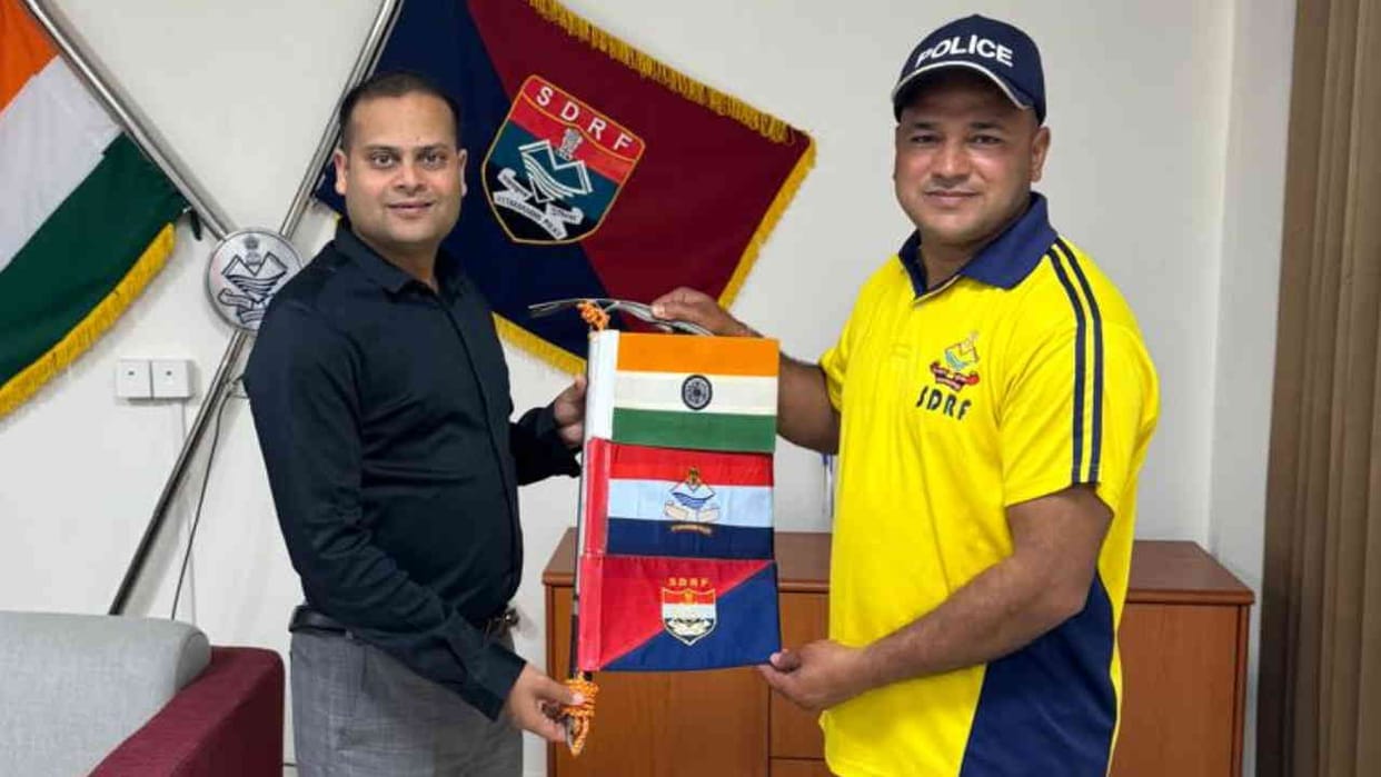 SDRF Chief Constable Rajendra Nath set out on an expedition to climb Mount Kosciuszko Jolly Grant Uttarakhand