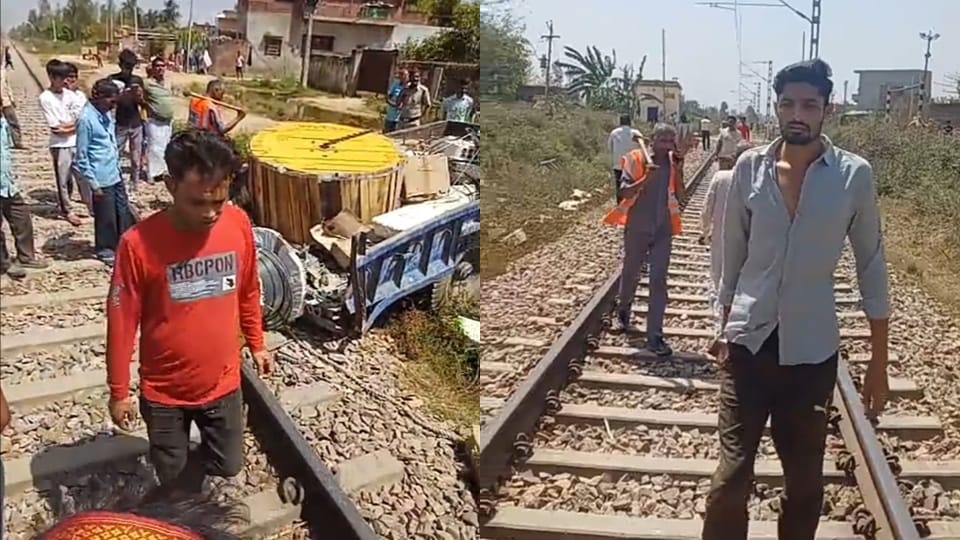 UP: Train running speed 100 km in Amroha, suddenly trolley came front, lives were saved emergency brakes