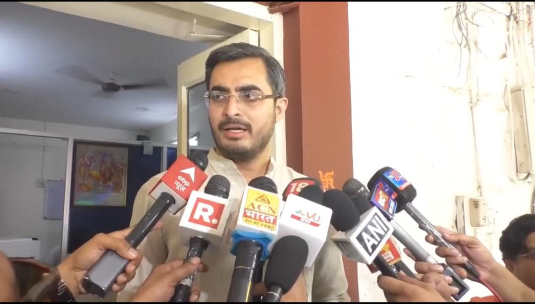 Bhopal: Congress leaders met DG to lift the ban on open meeting with prisoners on Eid, said- relaxation should