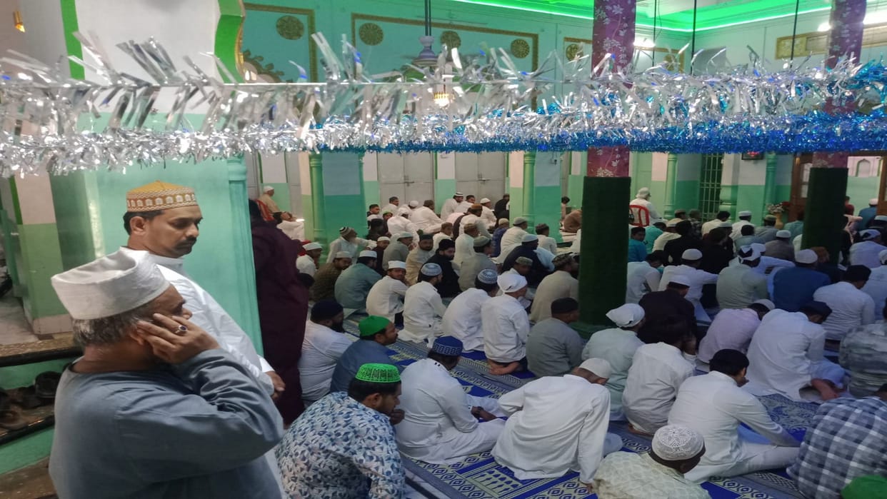 Alvida Jumma 2025 : Alvida Jumma today, two Jamaats offered Namaaz in Jama Masjid