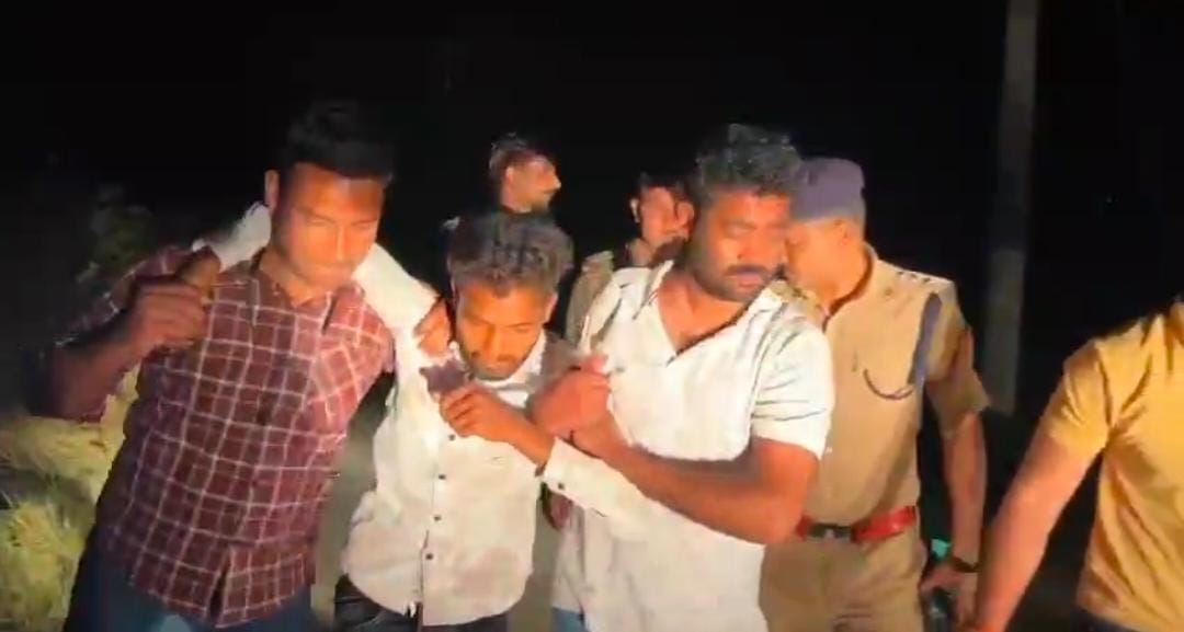 Dilip murder Encounter between absconding criminals and police both shot in leg referred to medical college