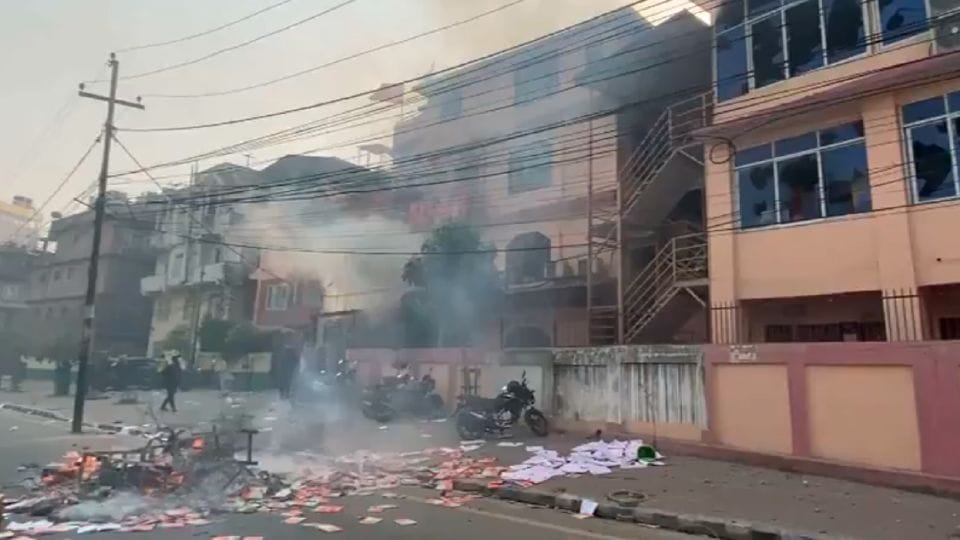 Nepal Chaos hindi Updates Monarchy supporters Kathmandu ruckus Prachanda warns liberal attitude not weakness