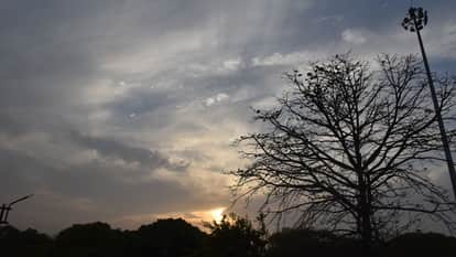 मुरादाबाद में छाए रहे बादल