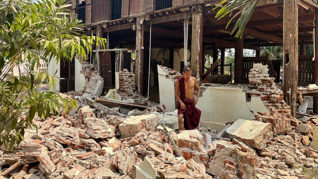 Myanmar Thailand Earthquake News Indian passengers arrive airport from Bangkok after Thailand deadly disaster