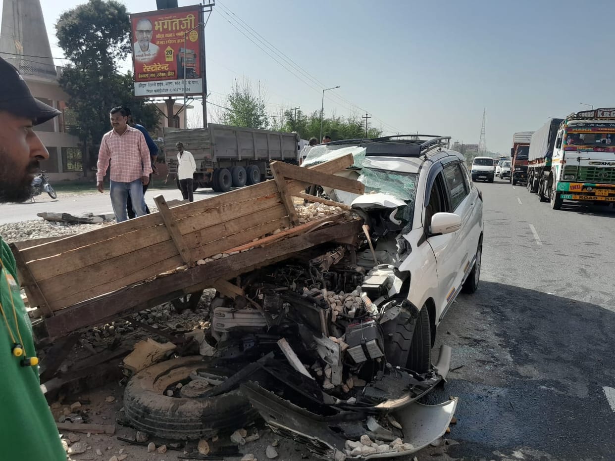 Roorkee Accident News: Car  Hit into tractor-trolley on highway three people including a couple injured