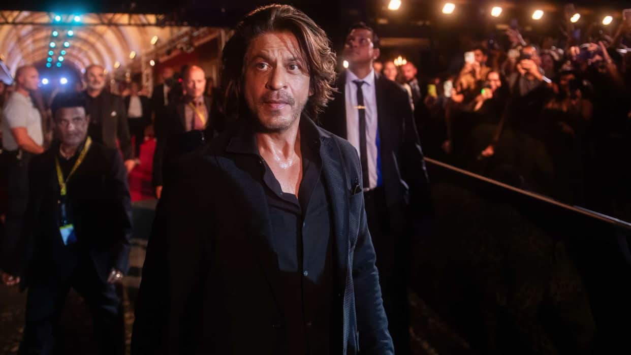 Shah Rukh Khan Surpasses Hollywood Giants in Richest Actors List from Brad Pitt To Robert DE Niro