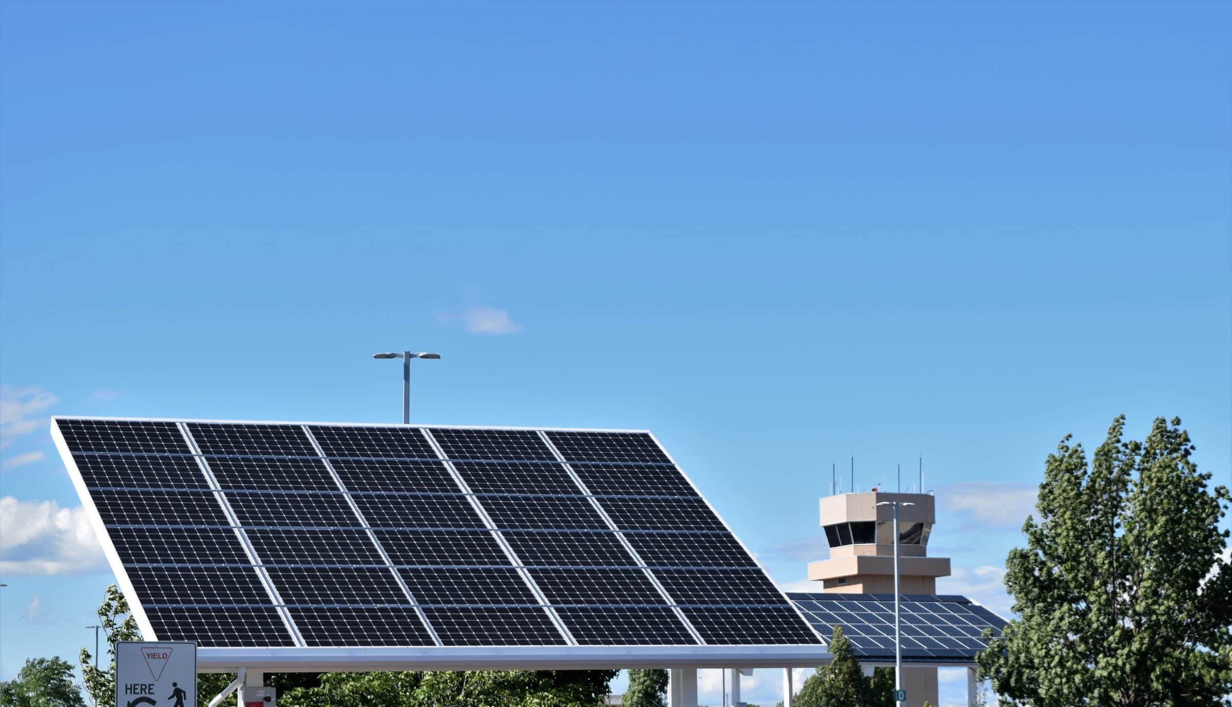 Can You Run AC, Fridge, and Water Motor Directly on Solar Panels? Know Rules and Equipment